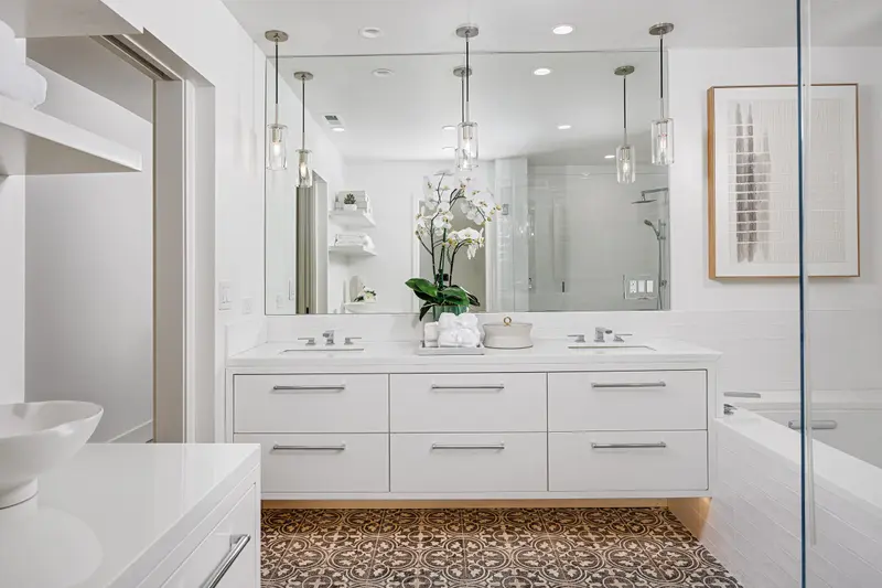 Primary bathroom, Harbor View Hills South, Corona del Mar