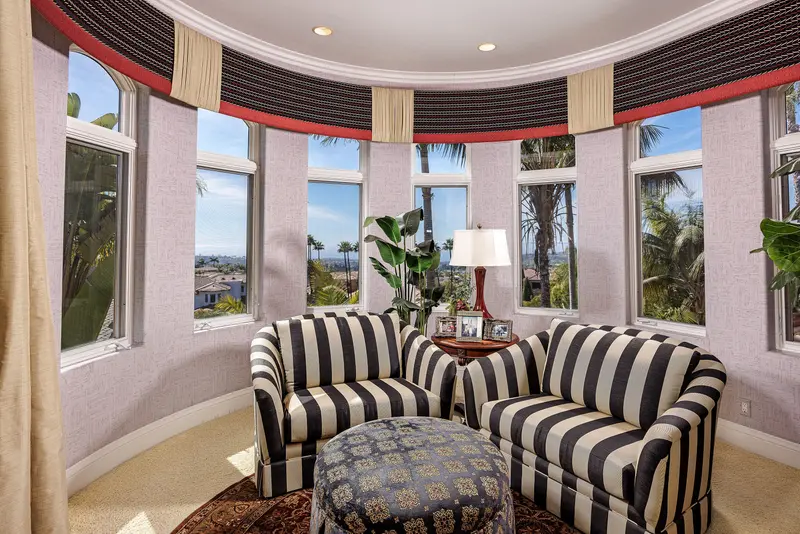 Rotunda sitting room with palm tree views — Laguna Niguel real estate photography