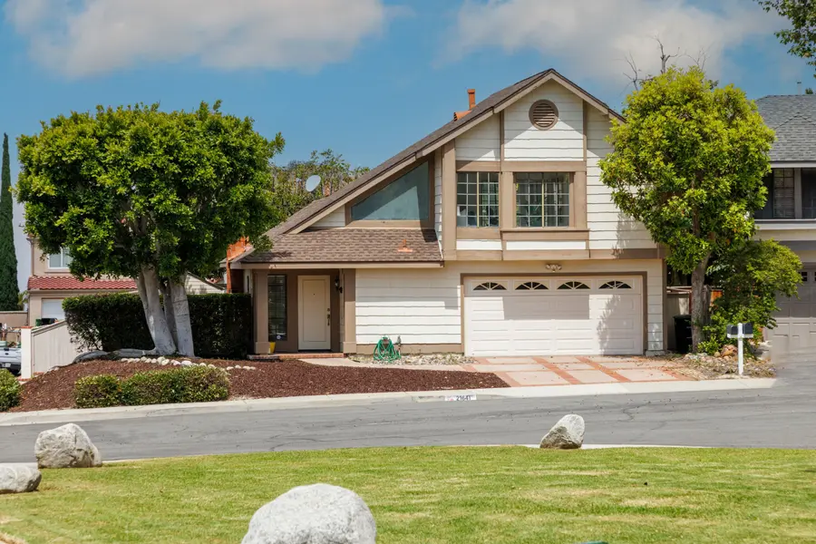 A Textbook Prep-for-Sale — Lake Forest real estate photography