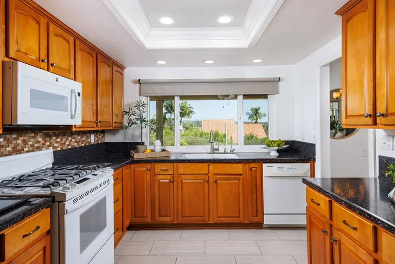 Kitchen range wall with tile backsplash — Mission Viejo real estate photography
