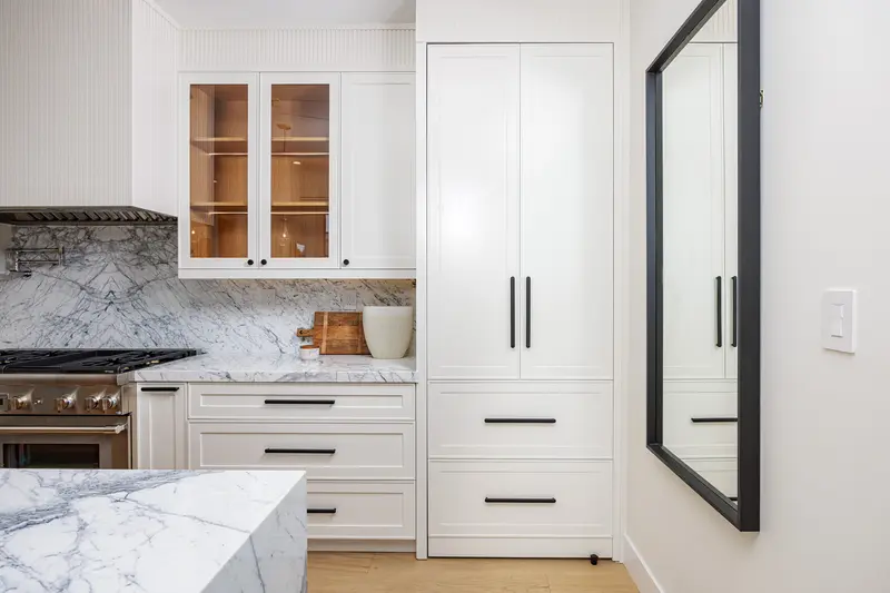 Interior detail — Dover Shores, Newport Beach real estate photography