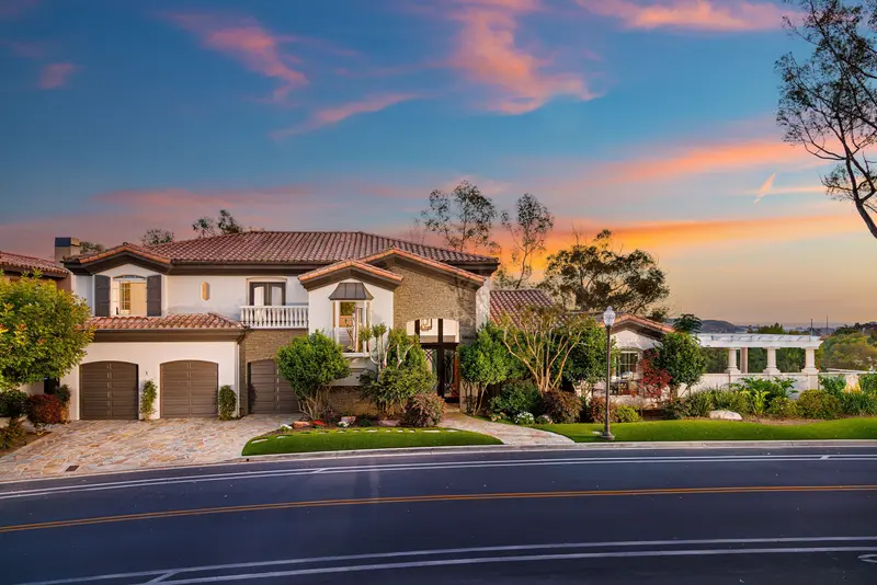 Fairway to the Front Door | Marbella Country Club — Marbella Country Club, San Juan Capistrano real estate photography